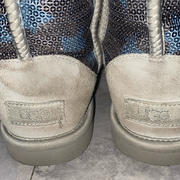 Star blue sequin size 4y Ugg class short cosmo 6 in women winter fluffy boots - Picture 4 of 8